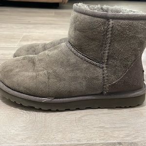 UGG boots. Gray, women’s size 6. Used condition